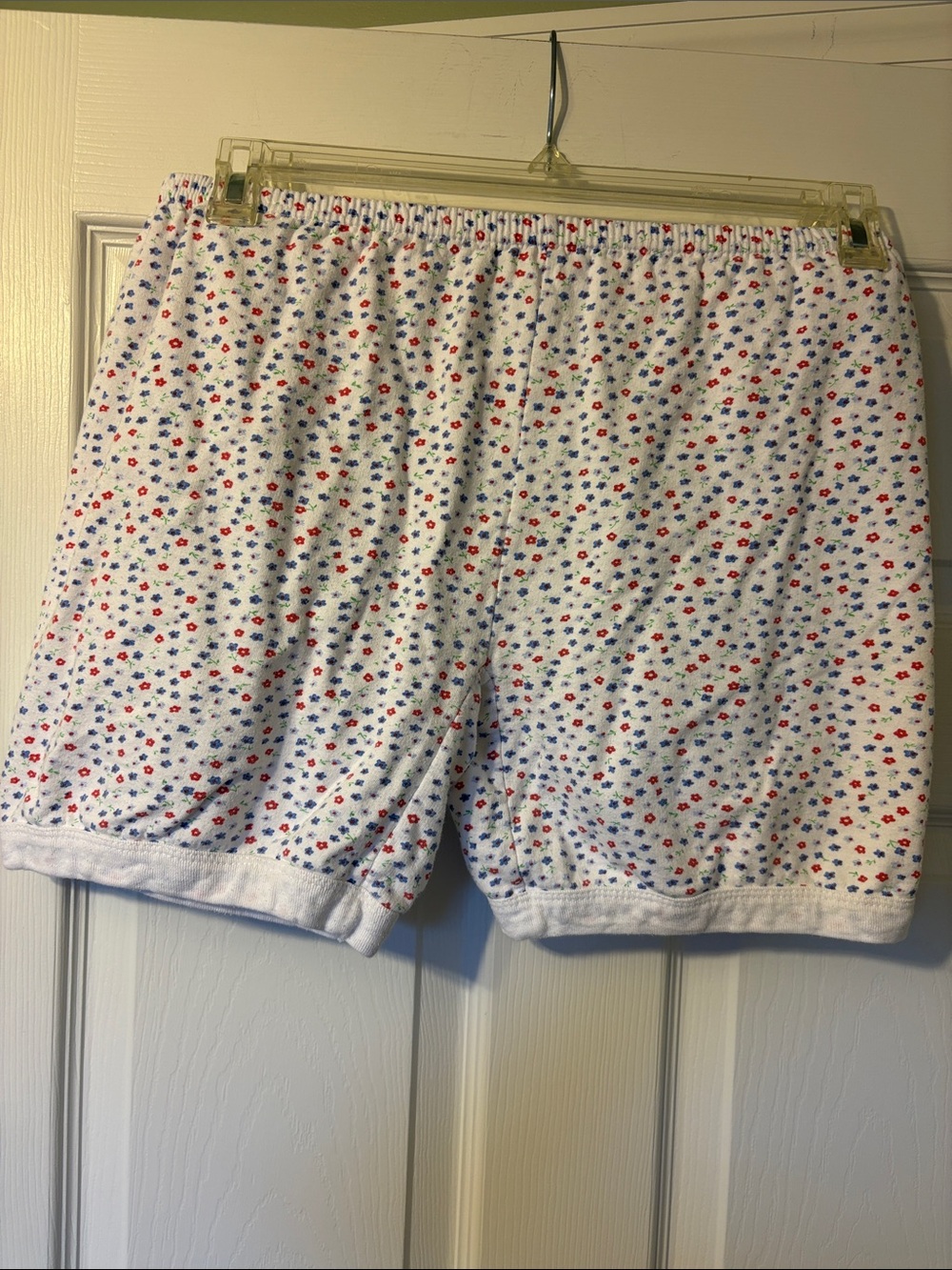 Women's White Floral-Print Cotton Lounge Shorts - Picture 9 of 10